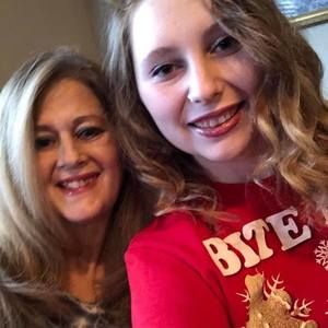 Meet your Posher, Lorrinda